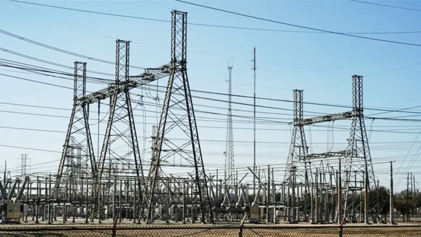 الكهرباء: تشغيل الربط مع دول الجوار قبل الصيف وبواقع 1250 ميغاواط