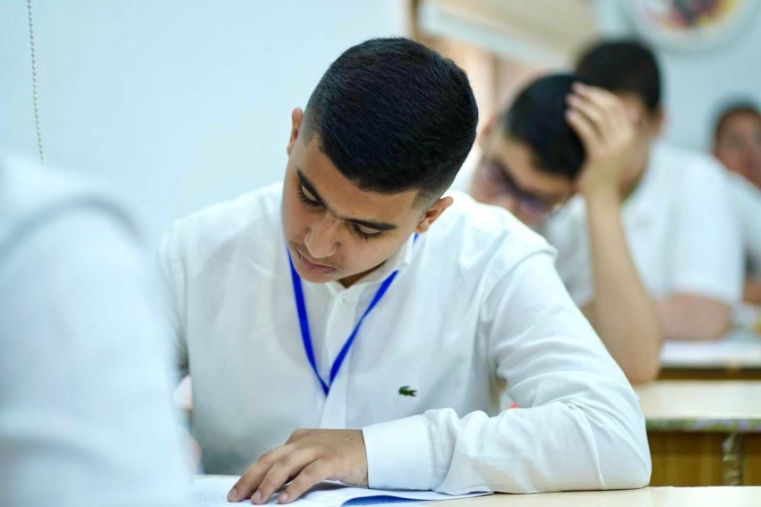توصية بمنح فرصة دخول شامل لطلبة المراحل المنتهية