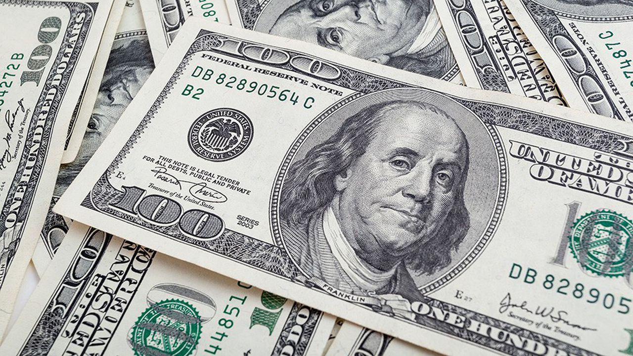 انخفاض سعر الصرف الى 154 ألف لكل 100 دولار