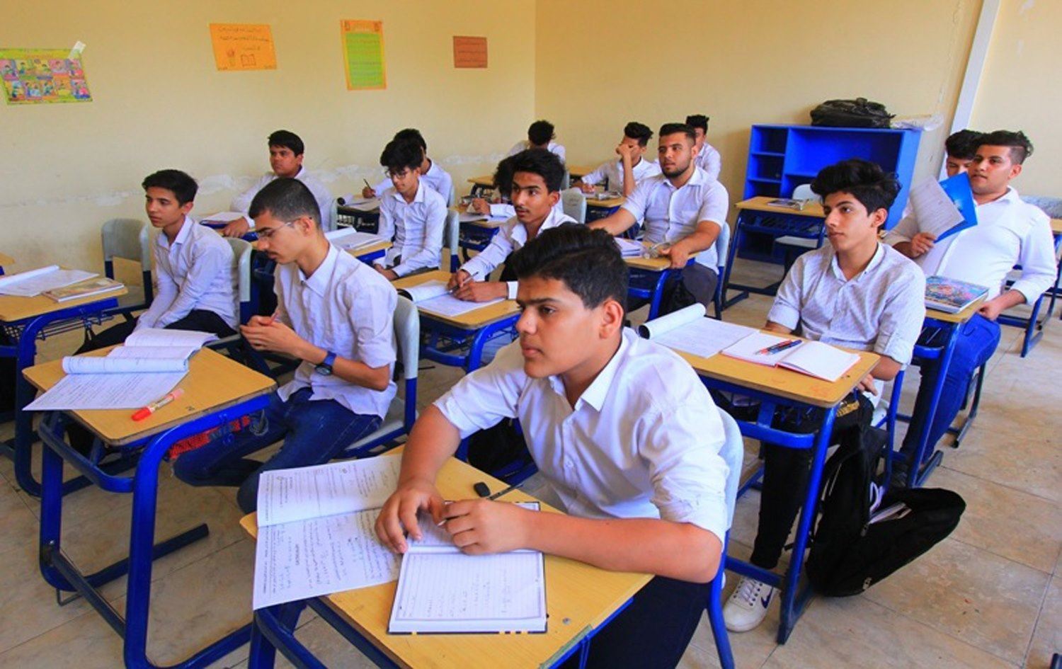 التربية تعلن انطلاق امتحانات الثالث المتوسط يوم غد الأربعاء