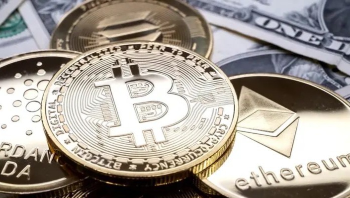 هبوط حاد في بيتكوين مع تزايد القلق من أسعار الفائدة