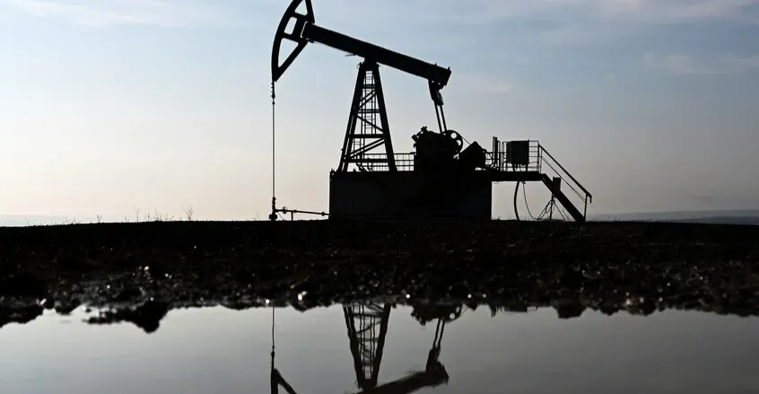 استقرار أسعار النفط قبيل المحادثات بين واشنطن وطهران