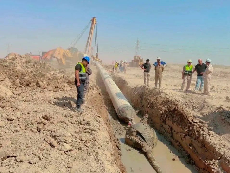 أنبوب نفطي جديد يعزز شبكة نقل الخام في البصرة
