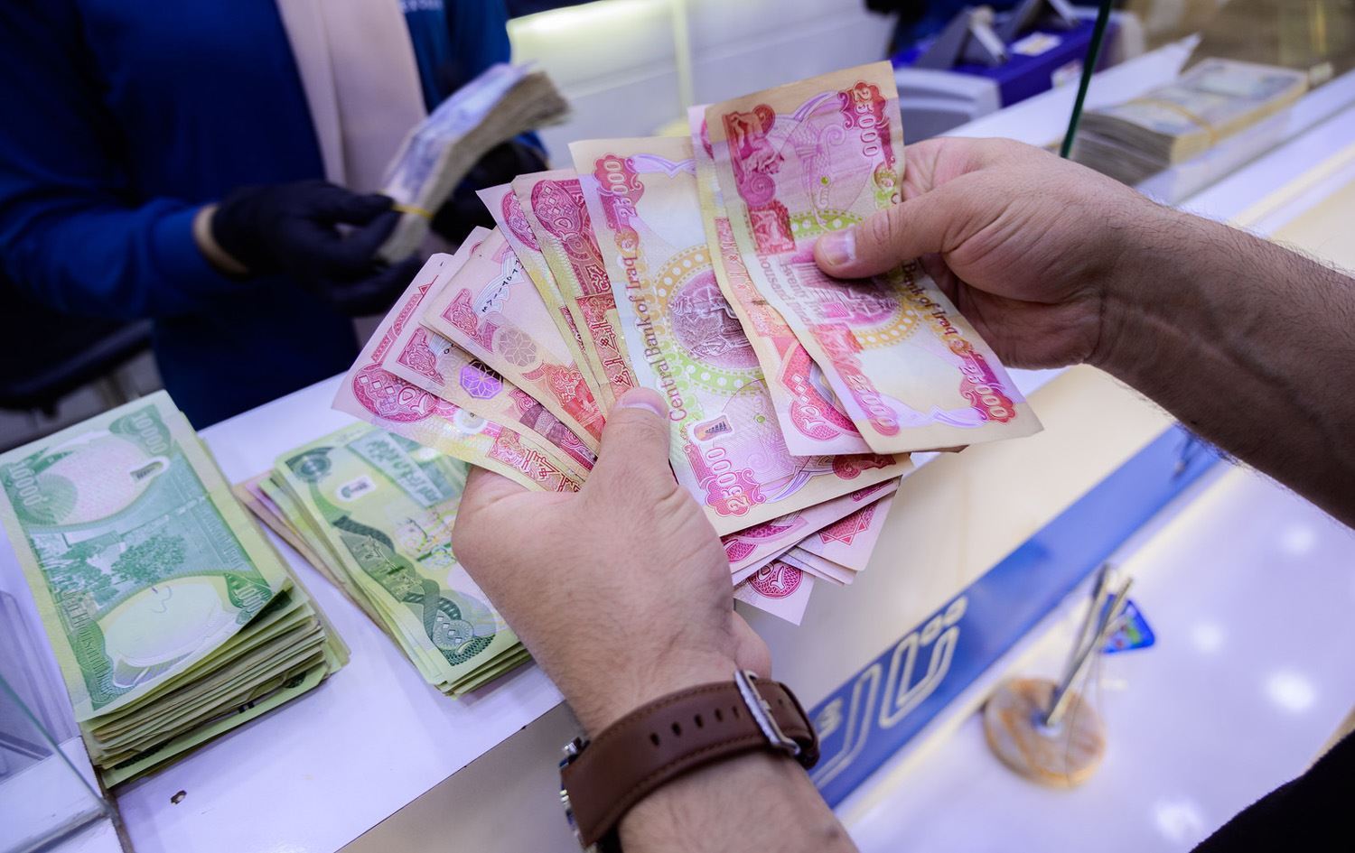 المصارف العراقية تسجل 100 تريليون دينار ودائع وائتمان