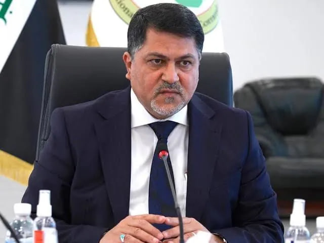 البرلمان يصوّت على إعفاء رئيس هيئة الاستثمار  من منصبه