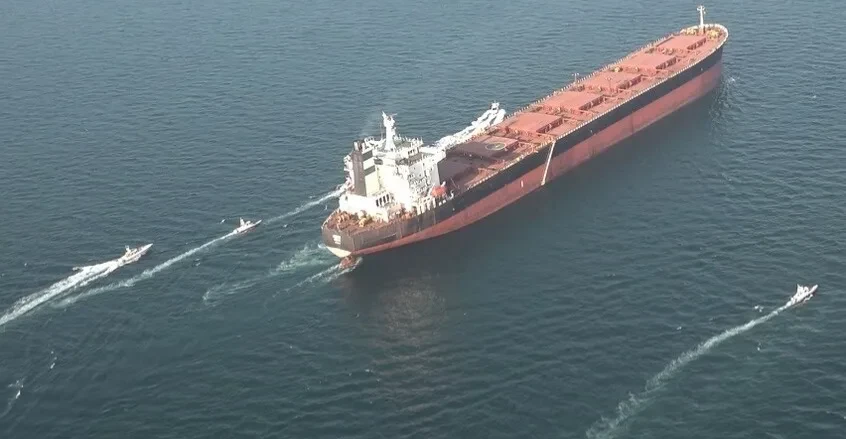 مضيق هرمز: 600 سفينة عالقة وحركة ملاحية "محدودة للغاية"